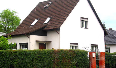 Tolle Lage! Absolute Ruhe + Sonnig: Freistehendes Einfamilienhaus in Spandau Wilhelmstadt