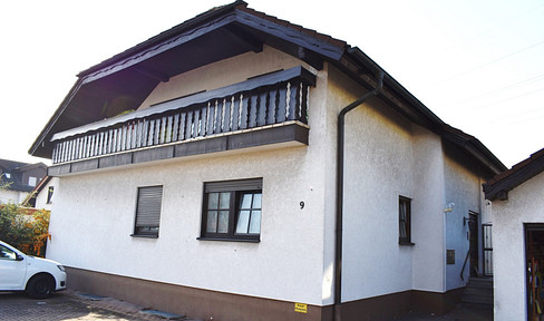 Sehr Helle schicke 3 Zimmer Dachgeschosswohnung mit Blick in die Berge