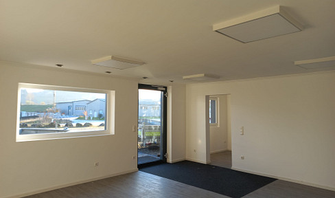 Commercial property Jandelsbrunn for delivery service, snack bar, store, practice or office!!!!!!