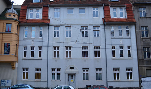 Spacious 3-room apartment near Nicolaiplatz - private rental, commission-free