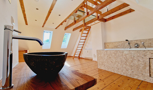 Fundstück: Schönes, sehr individuelles Reihenmittelhaus für Pärchen