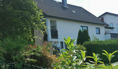 2 ½ -family house, (without estate agent) with 3 sep. apartments, quiet location, Usingen-Merzhausen /Ts. Location, Usingen-Merzhausen /Ts.