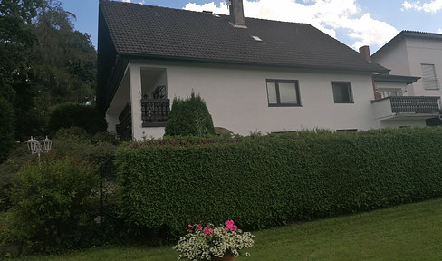 2 ½ -family house, (without estate agent) with 3 sep. apartments, quiet location, Usingen-Merzhausen /Ts. Location, Usingen-Merzhausen /Ts.