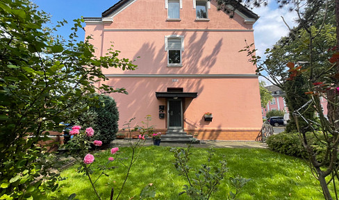 Sehr Zentrale Dachgeschosswohnung im Herzen von Sterkrade zu Vermieten!