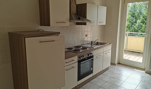 Comfortable 1-room apartment with balcony and fitted kitchen