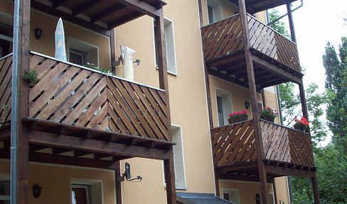 2-room apartment with south-facing balcony, fitted kitchen and daylight bathroom in Leipzig-Stötteritz