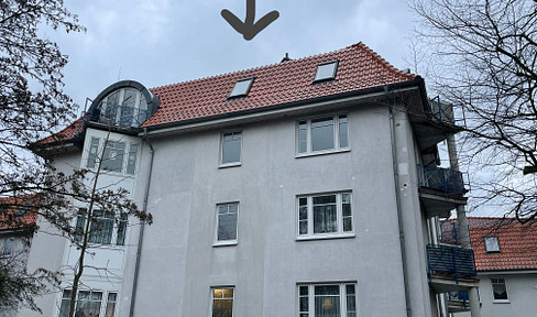 Ruhige, lichtdurchflutete, 3 Zi Dachgeschosswohnung in gepflegter, grüner Anlage