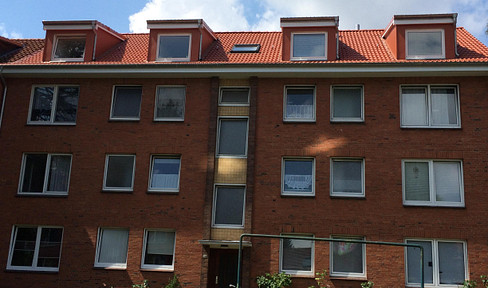 "Small, one-room studio apartment in the St.-Jürgen district."