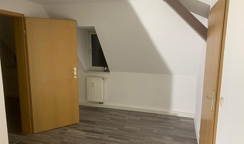 BEAUTIFUL 3-room apartment attic, near the center of Werdau, approx. 75 sqm