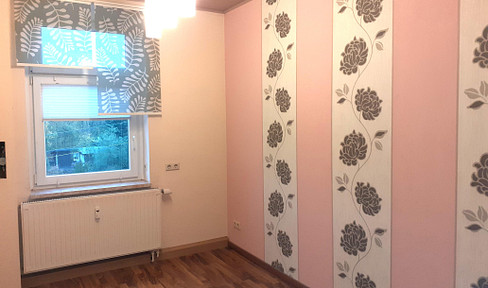 SCHÖNE 5-Raum-Wohnung 1.OG - 109 qm - Nähe Augustusburg, viele Abstellräume, Garten, Garage