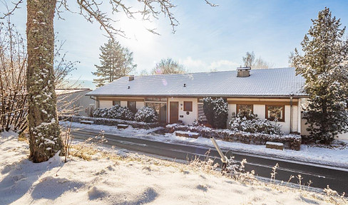 Ohne Maklergebühr: Großes, modernisiertes 1-2 Familien Haus in St. Georgen