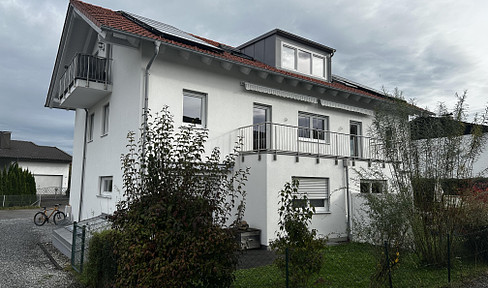 3 Zimmer DG Wohnung in RO-Aising