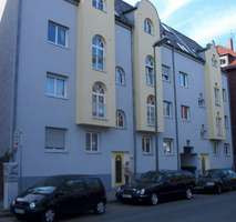 Bright, friendly 3-room apartment on the ground floor, near Sausalitos.