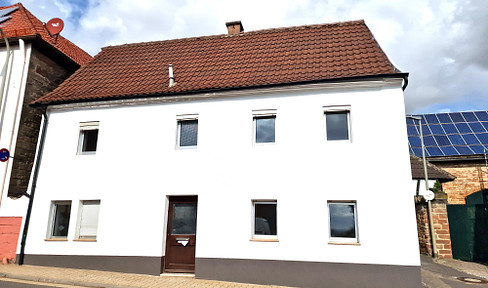 FREE OF PROVISION: Top modernized detached house in Kerzenheim with garden