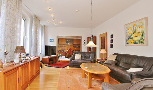 Spacious bright old building apartment in Schleswig - near Gottorf Castle