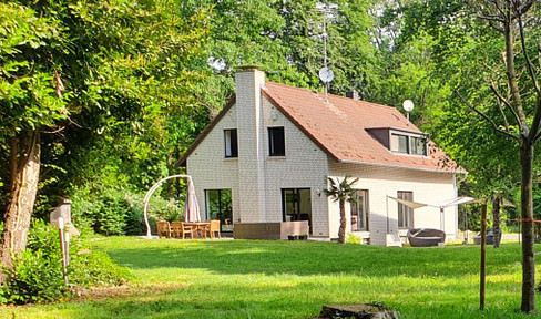 Privileged living in 190sqm EFH on large property