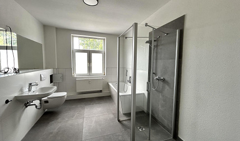 ***Großzügige 3-Zimmer-Erdgeschosswohnung mir modernem Badezimmer in Hohenstein***