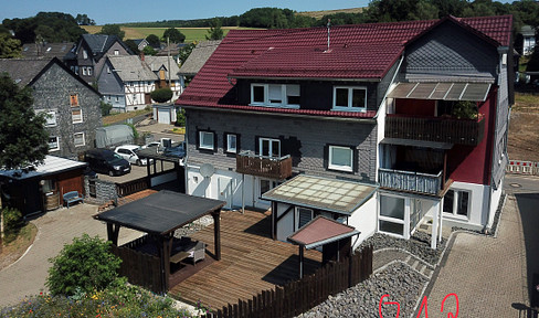 Rendite:    vermietetes ehemaliges Bauernhaus mit großem 3000 m² Grundstück