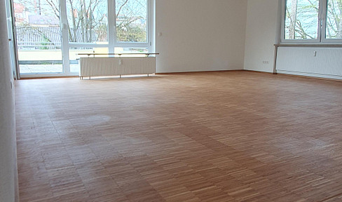 WÜ/Gerbrunn : Erstbezug nach Sanierung - Terrassenwohnung incl. 2x TG - Ruhiges Wohnen im Grünen