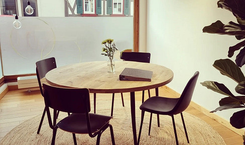 Charmantes kleines Ladengeschäft oder Büro