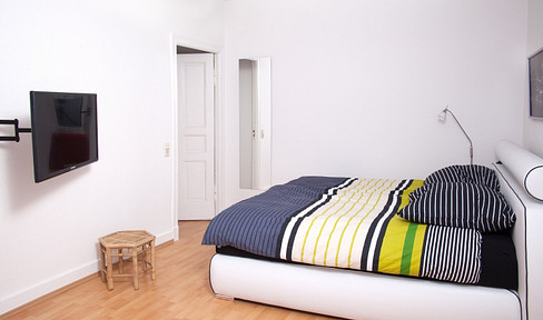 Fully furnished studio apartment in a prime location.