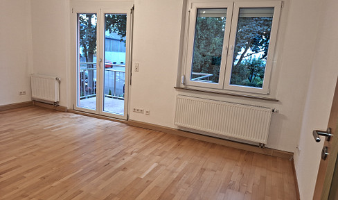 Teilmöblierte 4-Zimmer-Wohnung