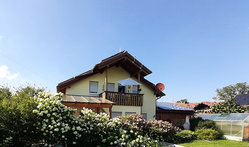 1 bis 2-Familienhaus mit 2 PV, mtl. Einnahmen, Bergblick u. geringsten Betriebskosten