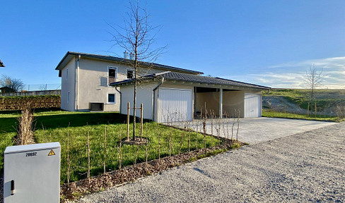 Semi-detached house, KFW 40, low-interest KFW loan, PV system with storage.