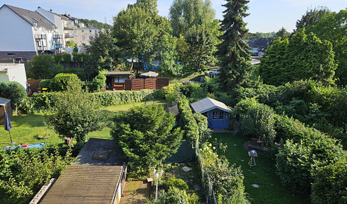 Vollunterkellertes Reihenmittelhaus mit Garten und Balkon - provisionsfrei