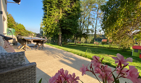 Traumhaftes Landhaus mit Bergblick, Privatsphäre und Gartenparadies auf 2.100 m²