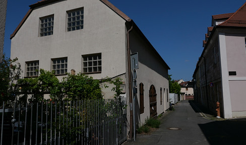 Historische Immobilie in der Erlanger Altstadt direkt auf der Stadtmauer