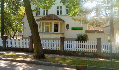 33 Min  Berlin Zentrum Jugendstil Villa 240 qm mit grossem Garten