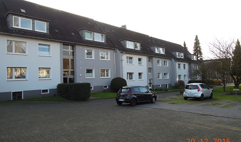 Zentral gelegene, ruhige DG-Wohnung im 6 Familienhaus