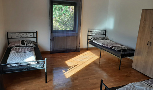 Fully furnished fitters' rooms for rent