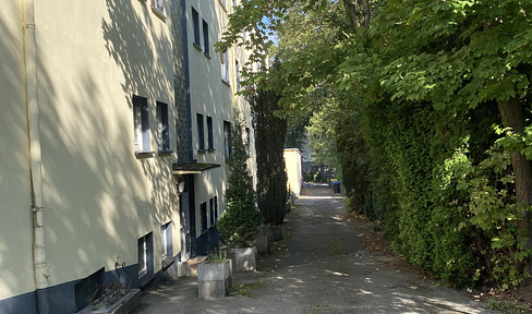 Erdgeschosswohnung mit eigenem Garten