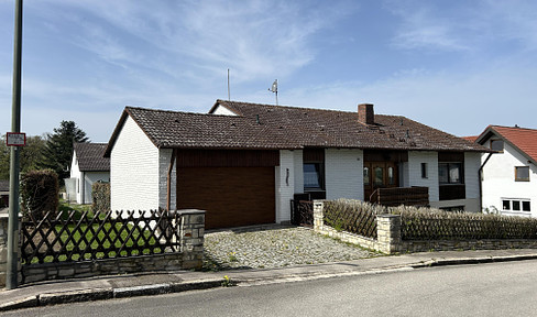 Schöner Bungalow in ruhiger Lage mit großen Grundstück