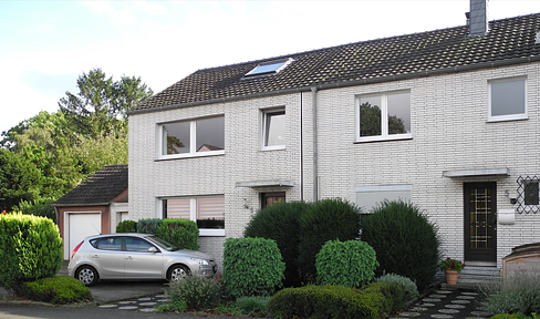 Zweifamilienhaus in Oberhausens Toplage: Wohnen & Arbeiten, Mehrgenerationenhaus oder Renditeobjekt