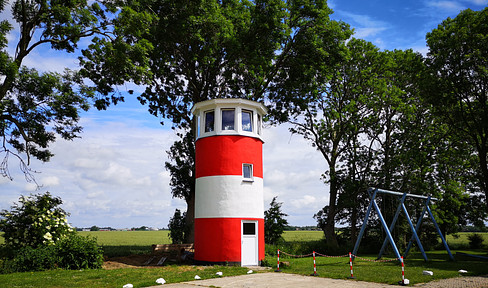 Traumhafter Resthof in absoluter Alleinlage direkt hinterm Eiderdeich mit eigenem Leuchtturm!