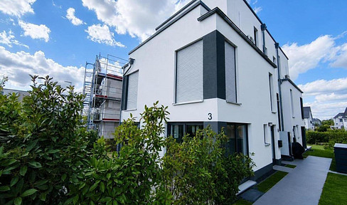Modern semi-detached house in Hochheim, in a prime location.