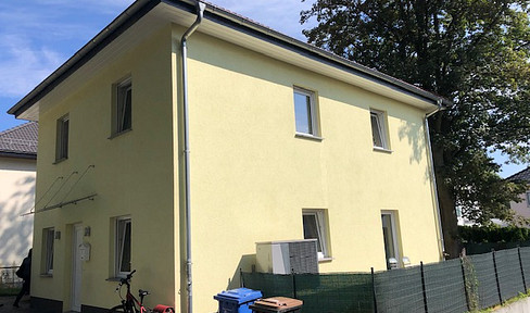 Low-energy house 16.7 kWh, garden, Havel access, 2 bathrooms, open kitchen, parking space for electric wallbox