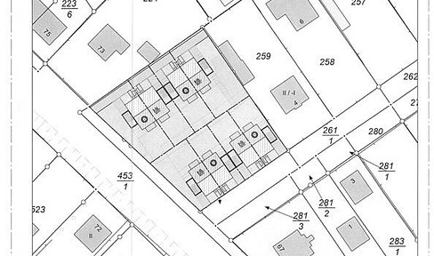 Building land available, with the potential for 4-8 building plots. Schulzendorf is located in the suburban area surrounding Berlin.