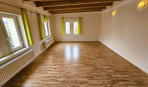116qm 4-Raum-Wohnung (Erstbezug nach Renovierung) im Energieeffizienzhaus