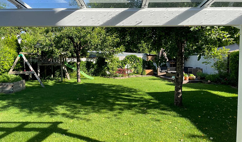 Garden apartment approx. 218 sqm living/usable space near Aumeister