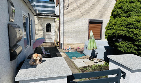 TOP location Charming terraced house in Siersleben 7% yield **commission-free**
