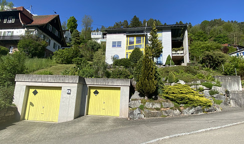 Top gepflegtes Einfamilienhaus, Schwarzwald, sonnig, unverbaubare Aussicht, 2 Garagen, PV-Anlage