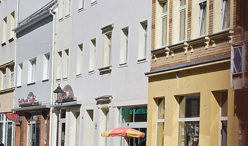 Bright 2-room apartment with balcony in the center of Zwickau