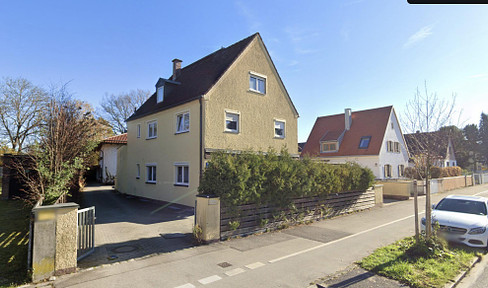 Apartment house in Waldperlach with 3 apartments if necessary building permit semi-detached house / villa