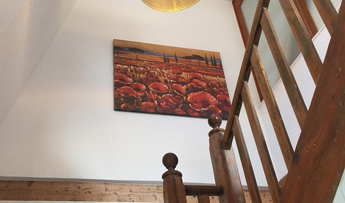 Great, charmingly renovated apartment with sunny garden