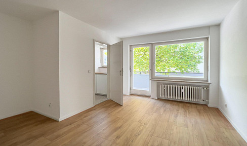 Balkon auf 1 Zimmer Apartment - Kürzlich Renoviert