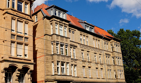 Bright 3 room old building apartment with large balcony in the west of Stuttgart - free of commission